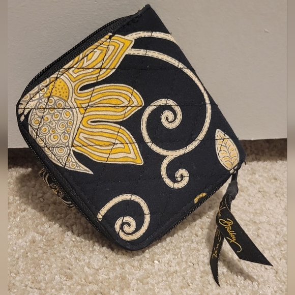 Vera Bradley wallet - Picture 2 of 8